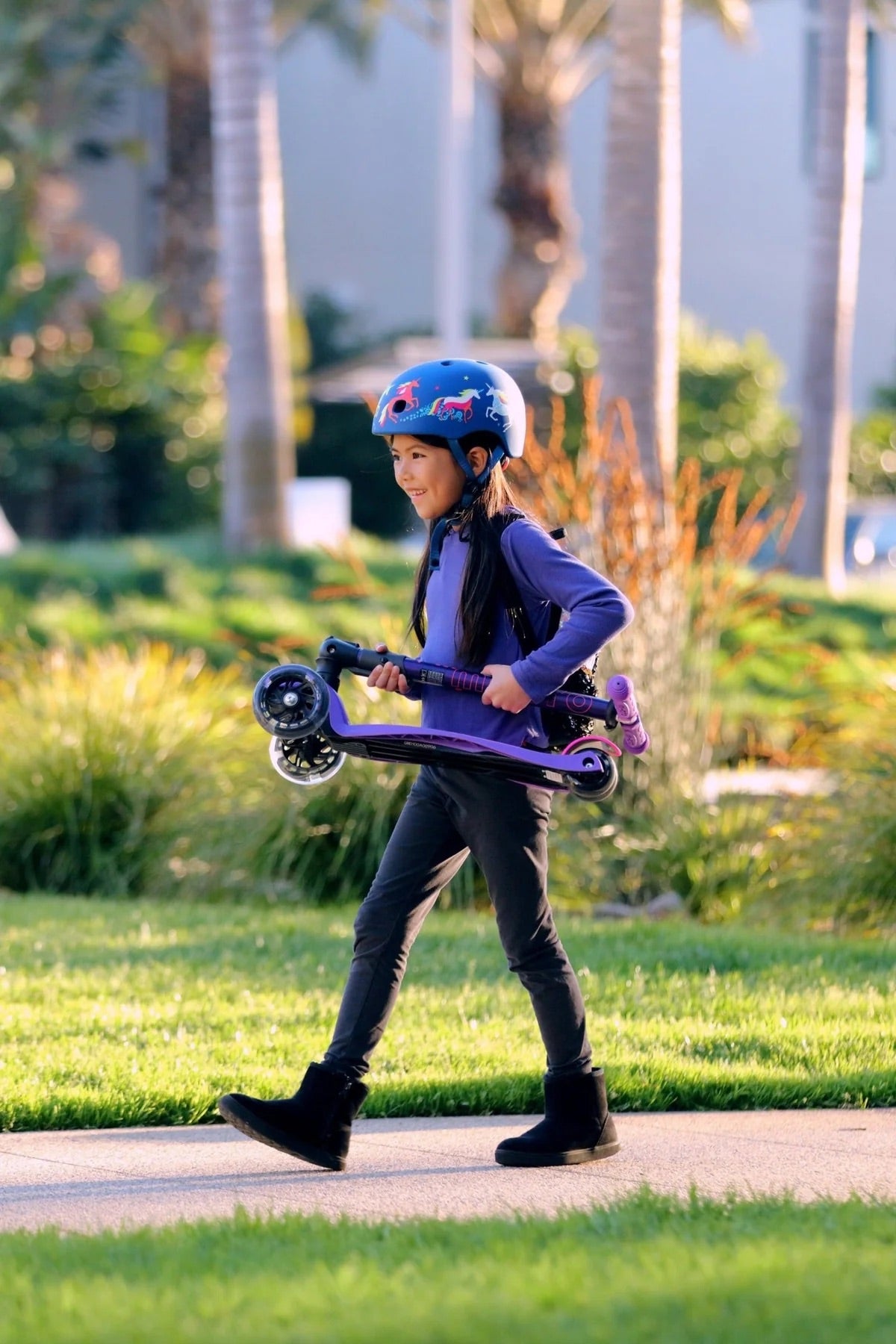 Micro Kickboard Micro Maxi Foldable LED Scooter - Petrol Green