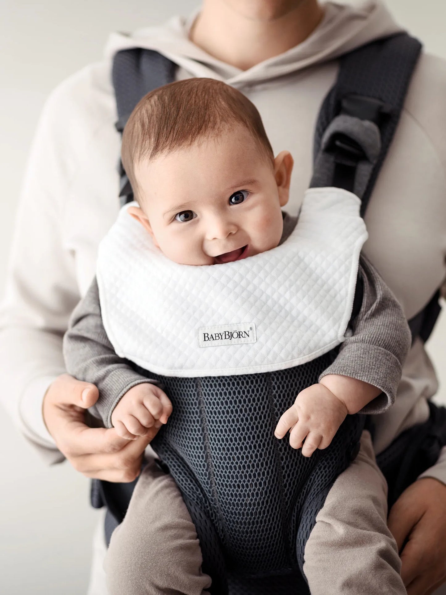 BabyBjörn Baby Carrier Accessories Bib for Carrier Harmony - Natural White