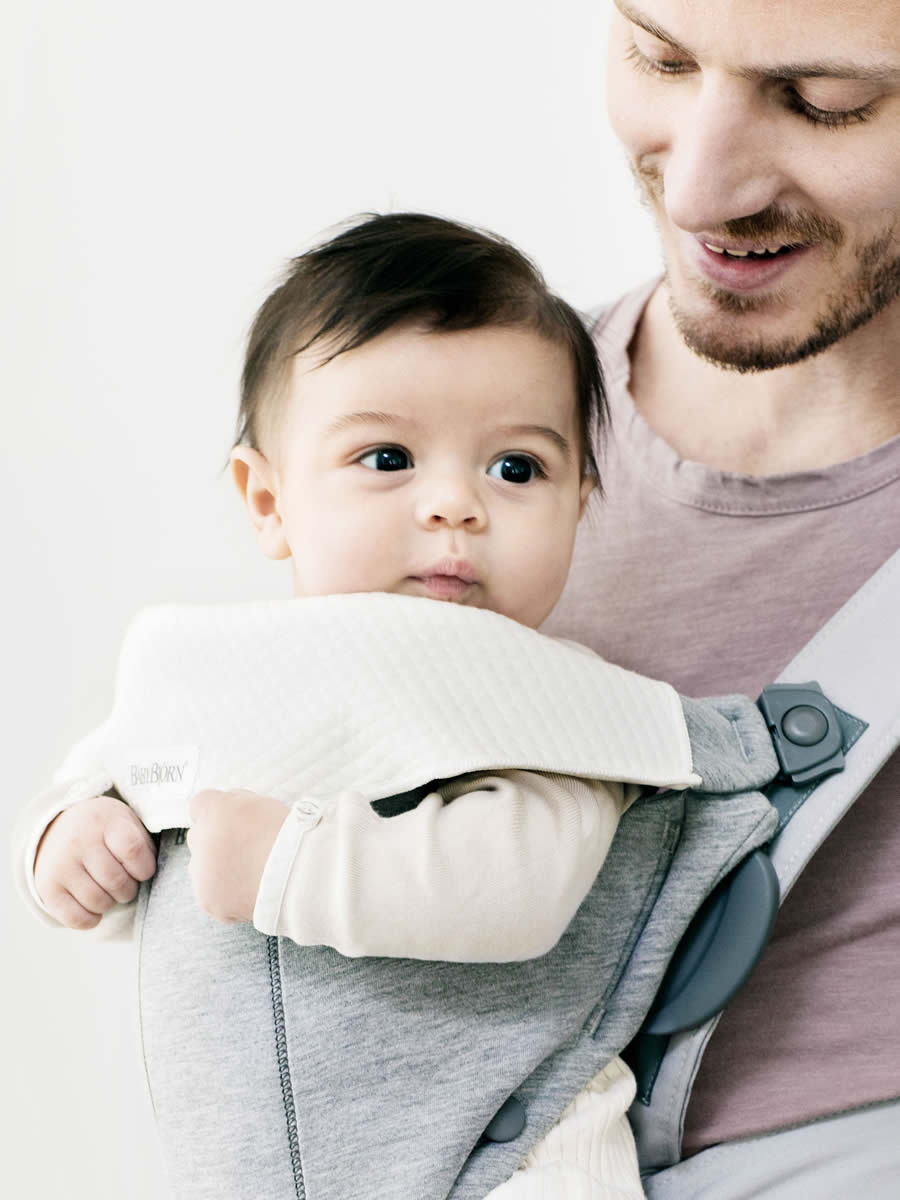 BabyBjörn Baby Carrier Accessories Bib for Carrier Mini & Free (Natural White, 2pk)