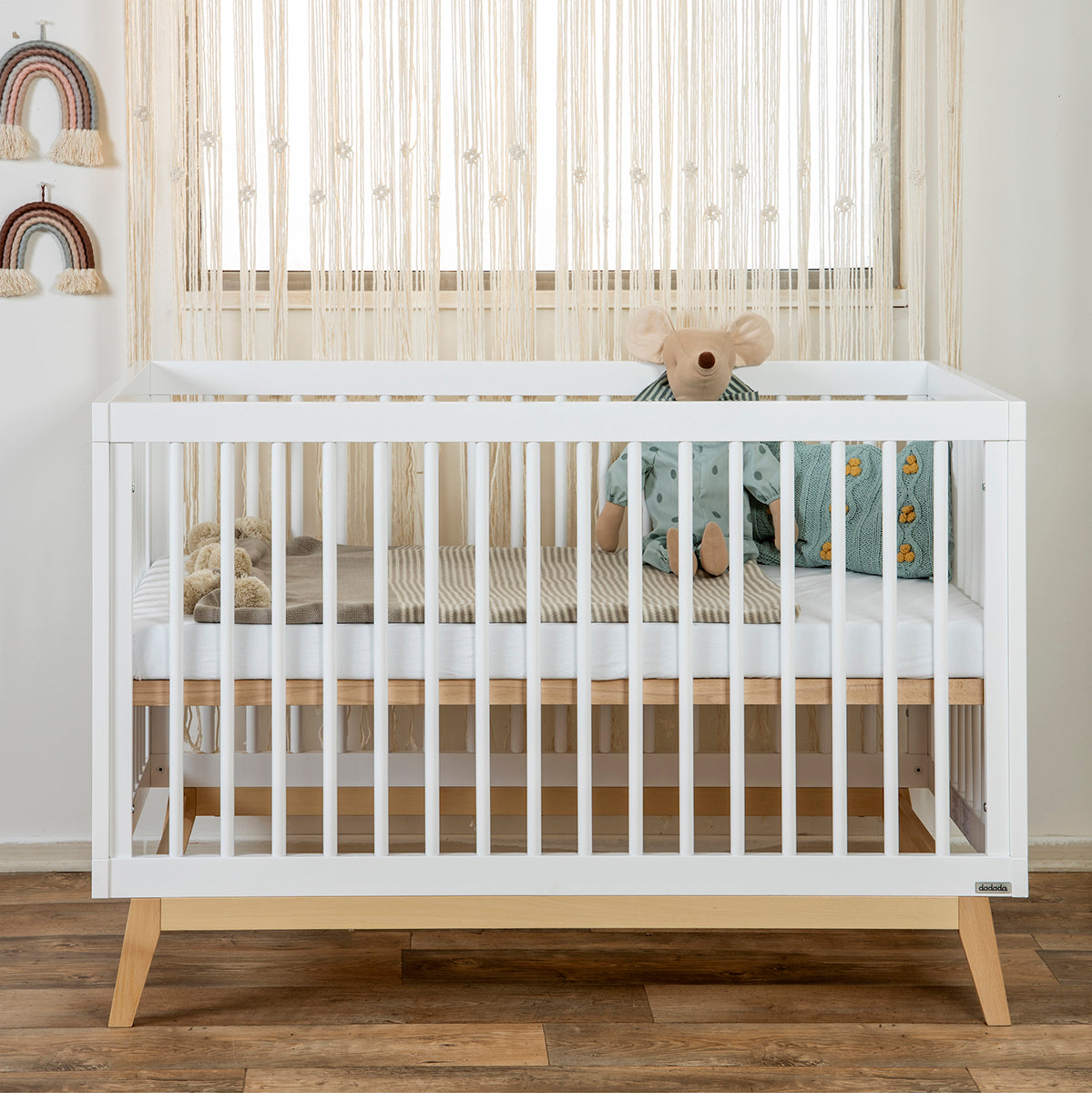 dadada Soho 3-in-1 Convertible Crib - White/Natural