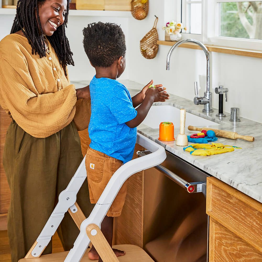 Ergobaby Evolve High Chair + Kitchen Tower Bundle - Natural Wood