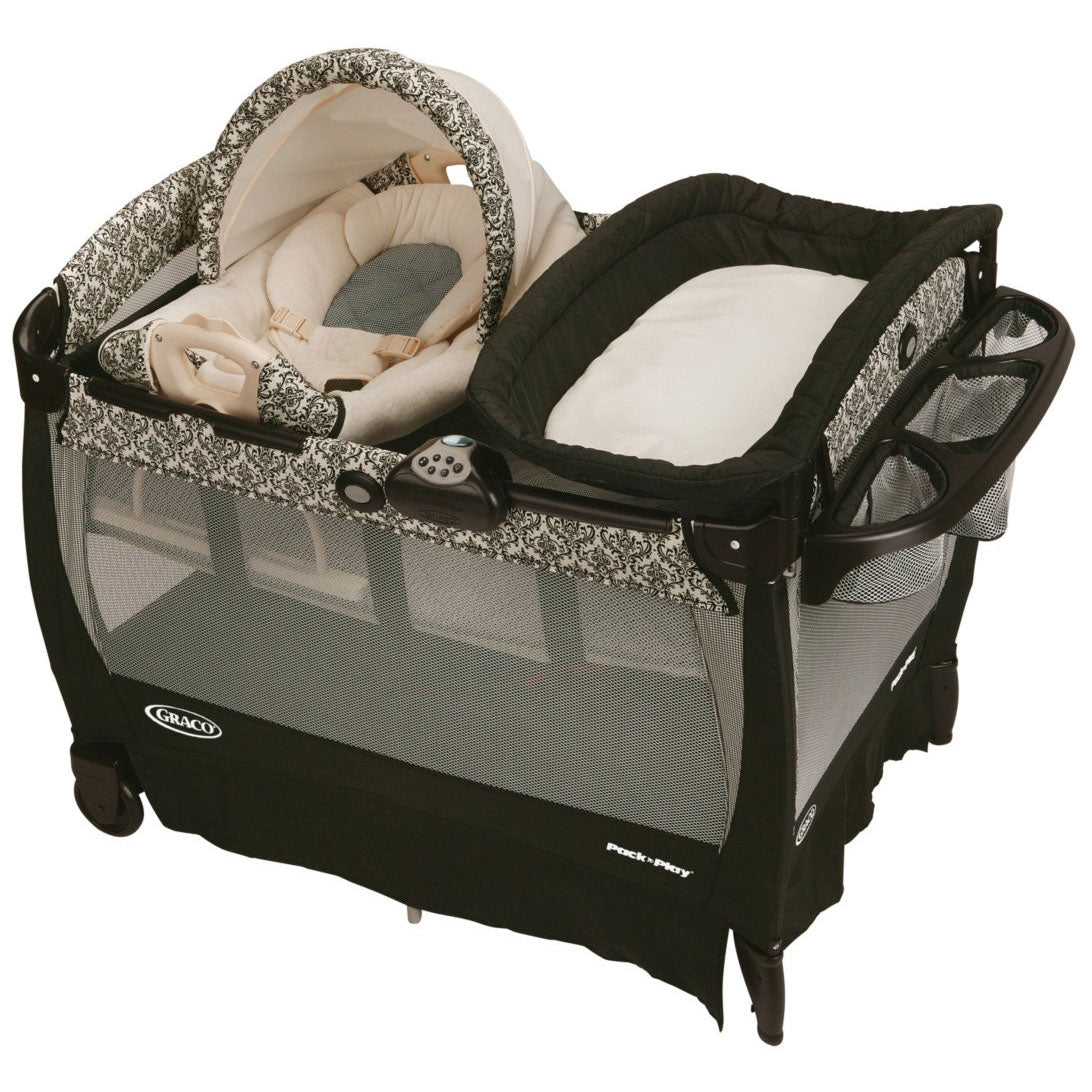 Graco Pack 'n Play Playard with Cuddle Cove Rocking Seat - Rittenhouse