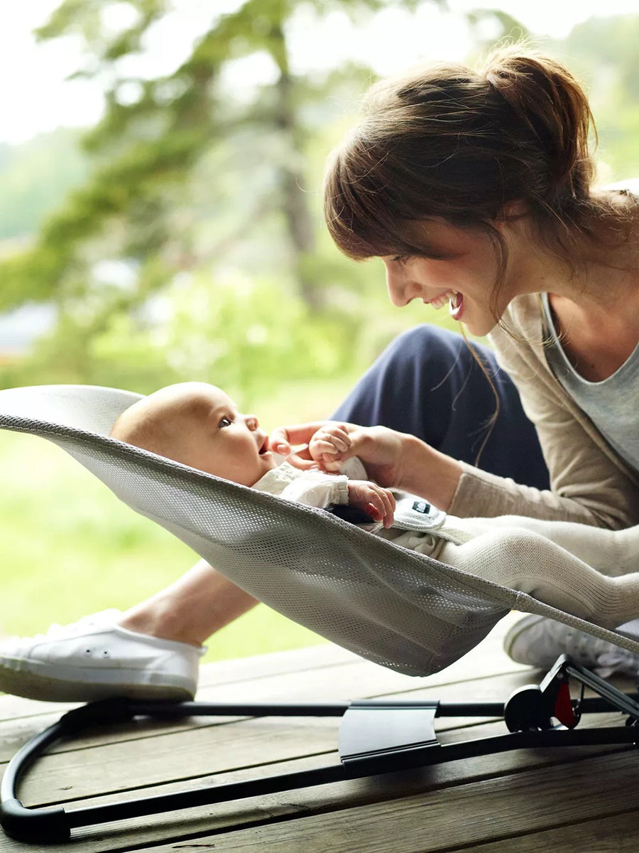 BabyBjorn Bouncer Balance Soft, Mesh - Silver / White / Black Frame