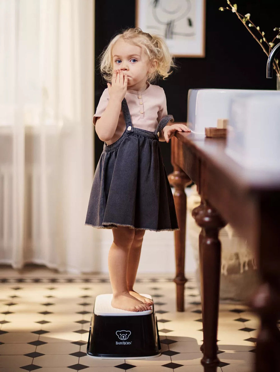 BabyBjorn Step Stool - Black / White