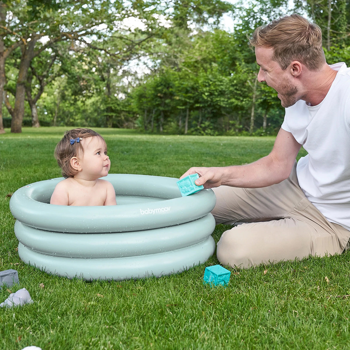 Babymoov Inflatable Bathtub and Kiddie Pool All In One