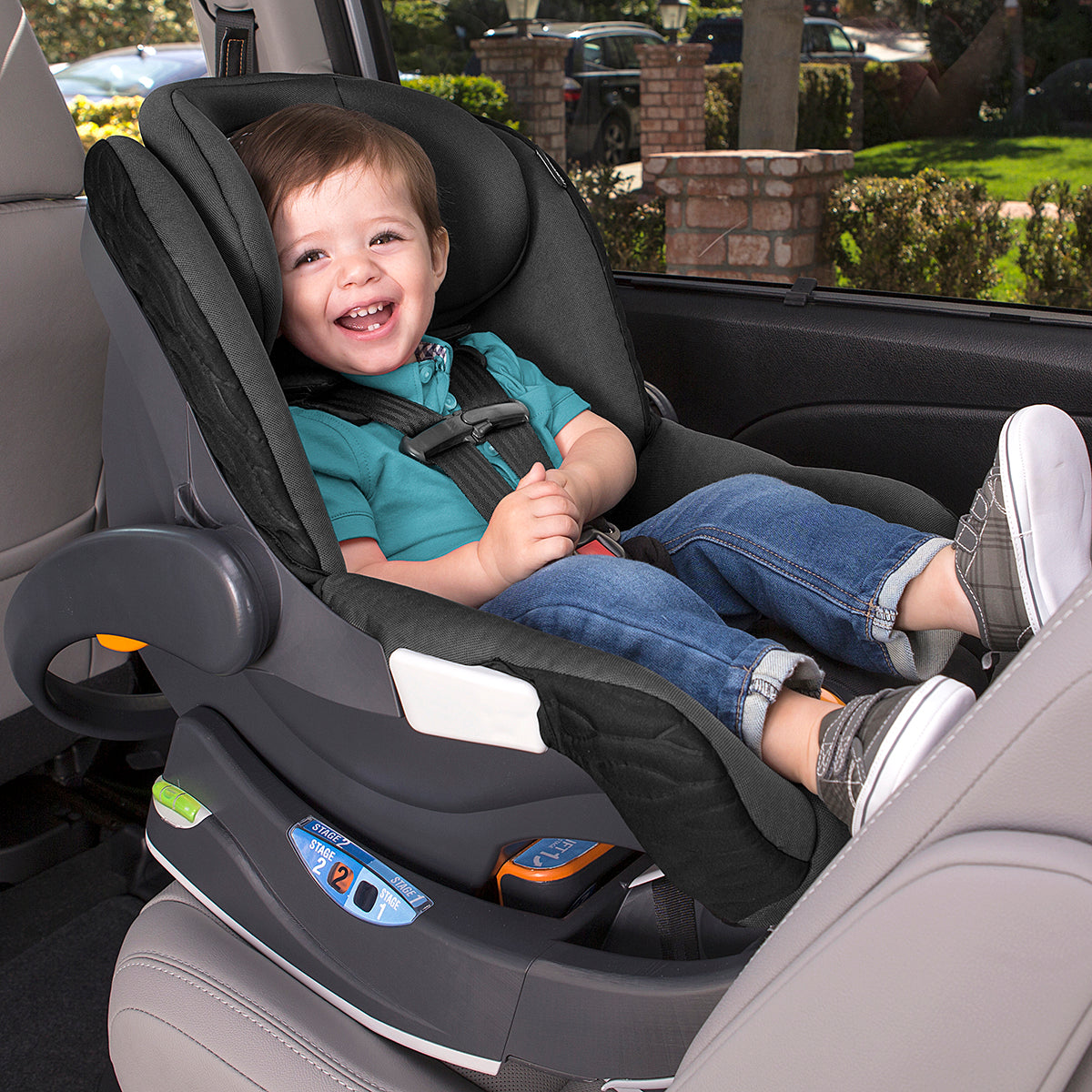 Chicco Fit2 Infant & Toddler Car Seat - Staccato