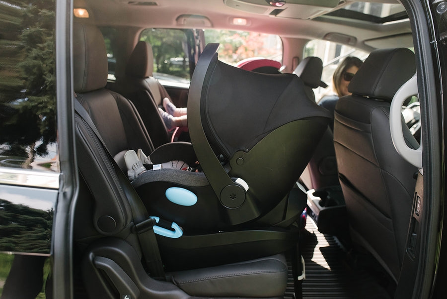 Clek Liing 2024 Lightweight Infant Car Seat with Load Leg - Pitch Black