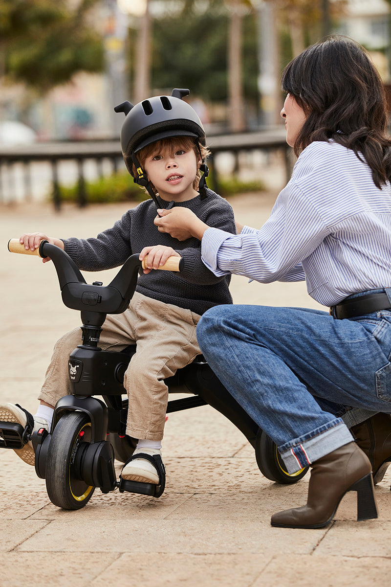 Doona Liki Helmet - Black (1-4 years)