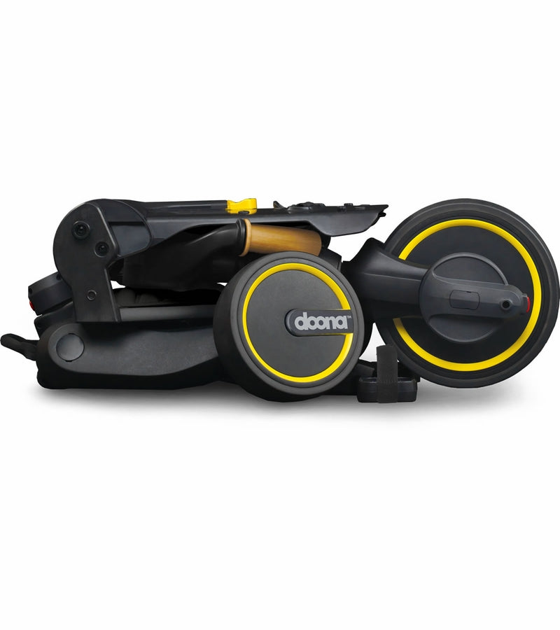 Doona Liki Trike S5 + Liki Helmet Bundle - Nitro Black / Black