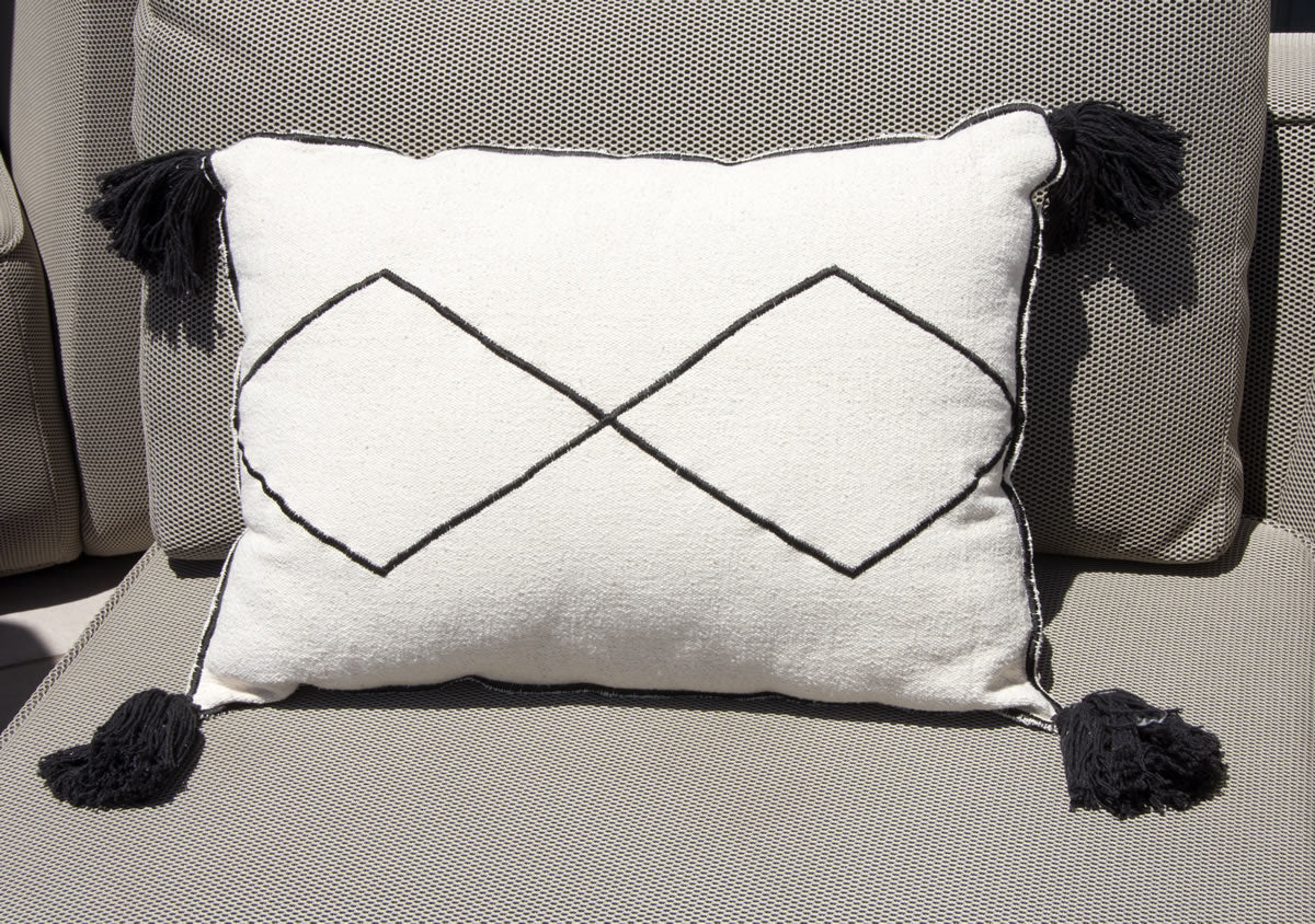 Lorena Canals Bereber Cushion (1' 4'' x 1' 10'')