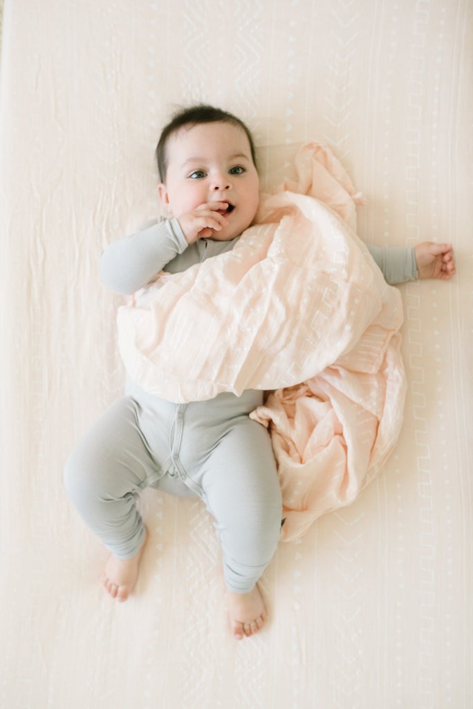 Loulou Lollipop Luxe Muslin Swaddle - Pink Mudcloth