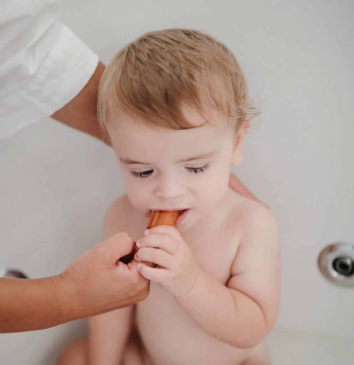 Mushie Finger Toothbrush Set - Clay / Shifting Sand