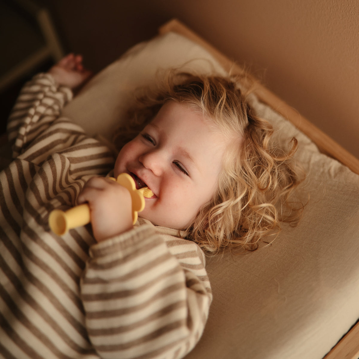 Mushie Flower Training Toothbrush - Daffodil