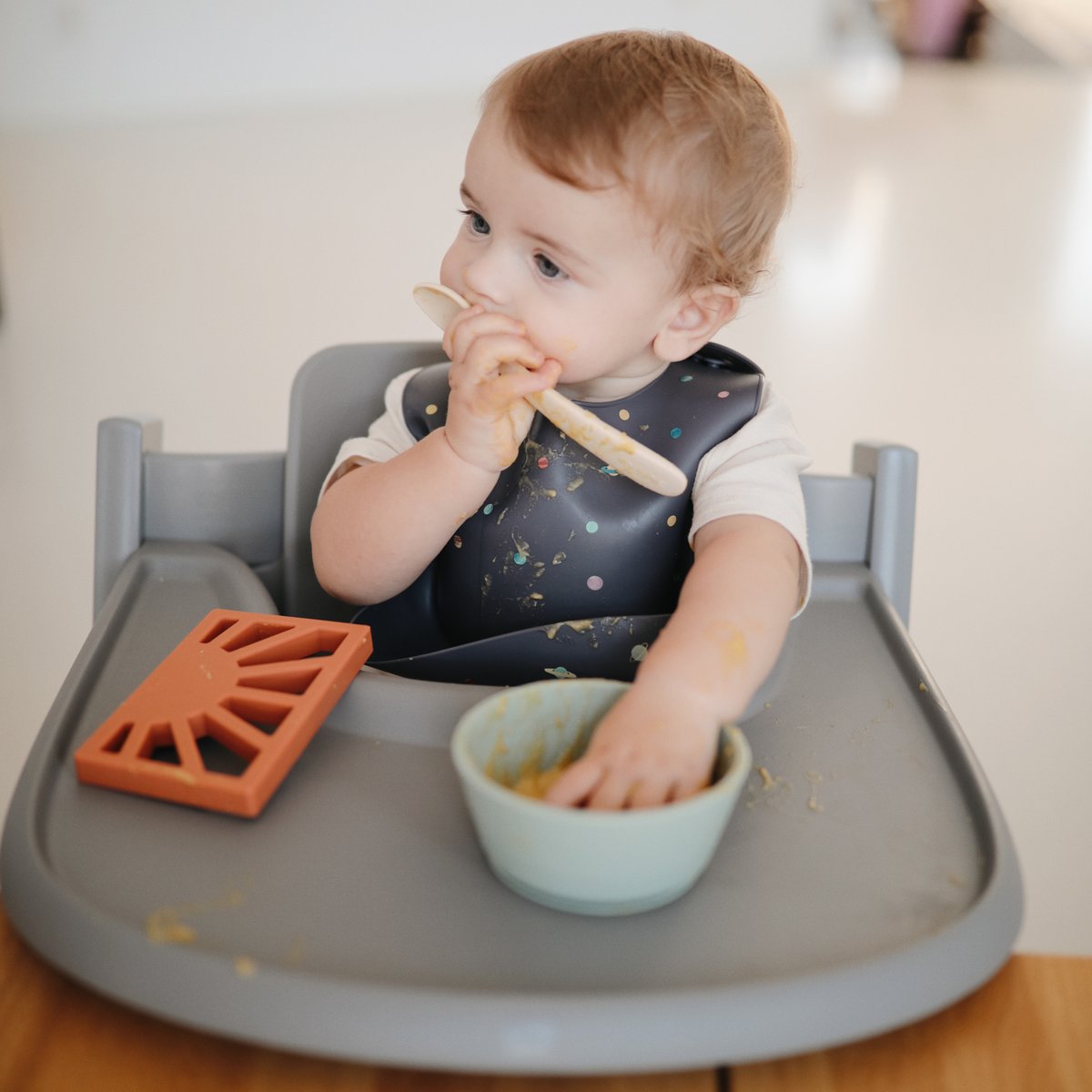 Mushie Silicone Feeding Spoon - Cambridge Blue / Shifting Sand