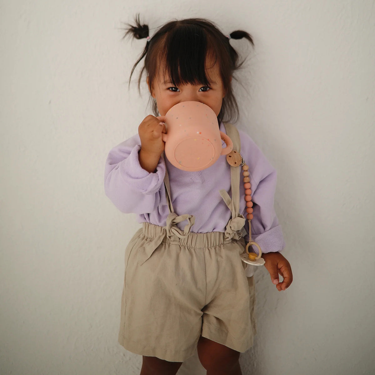 Mushie Silicone Pacifier Clip Eva - Powder