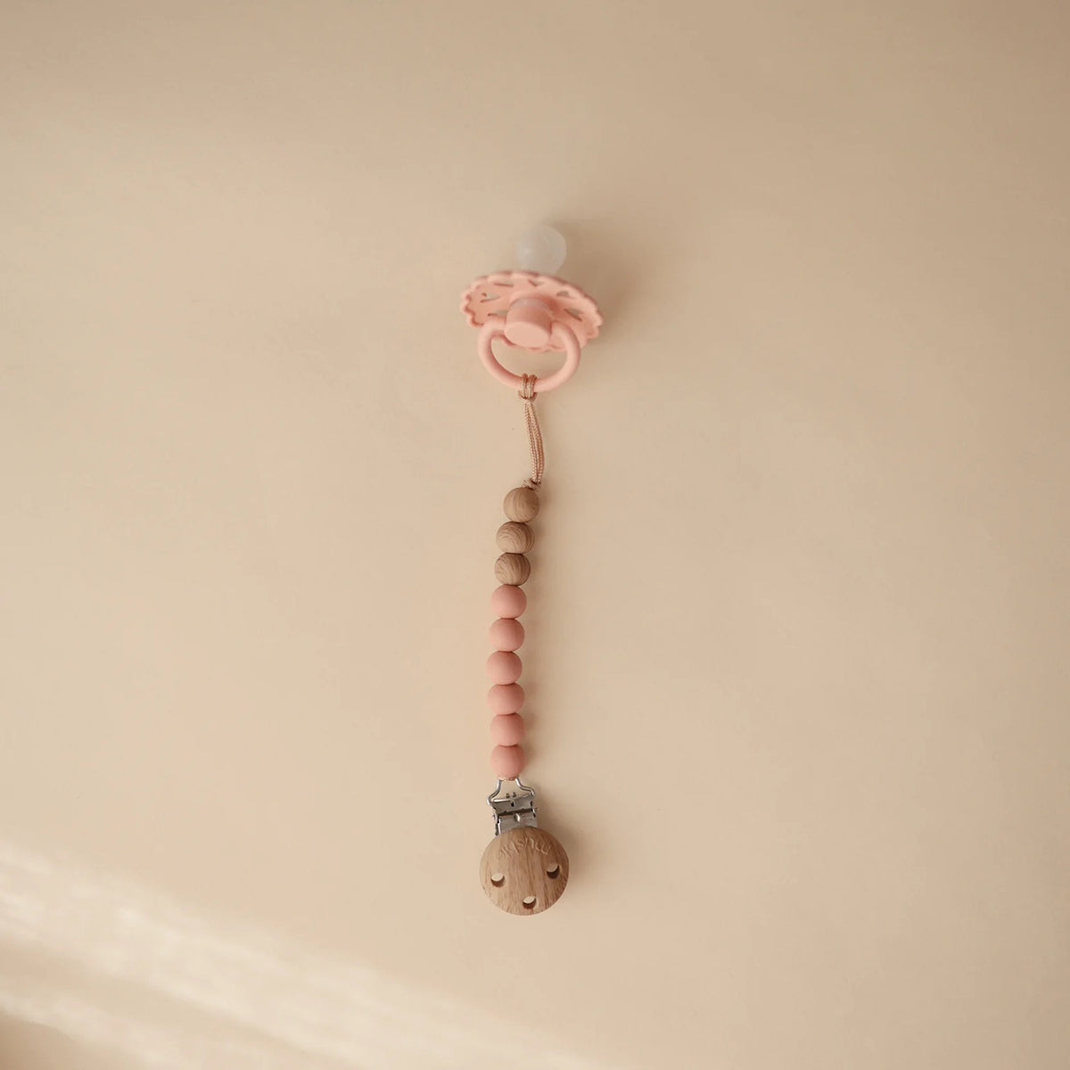 Mushie Silicone Pacifier Clip Eva - Powder