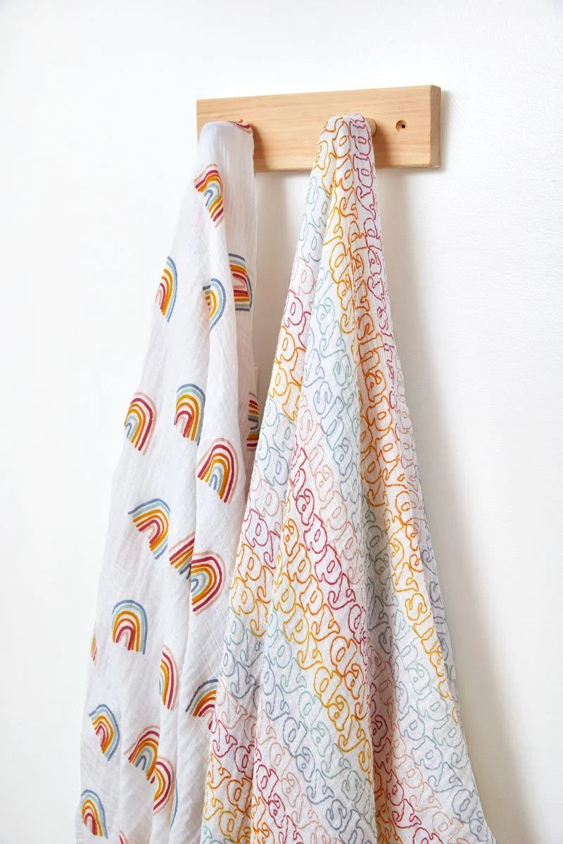 Petit Pehr Organic Swaddle - Rainbows