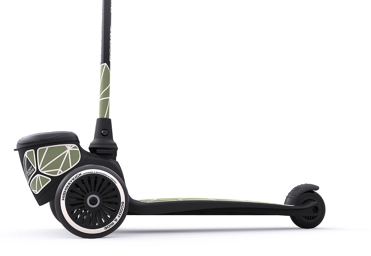 Scoot & Ride Highwaykick 2 Lifestyle Scooter - Green Lines