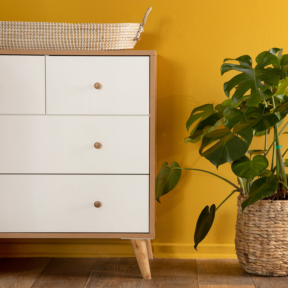 dadada Austin 5-Drawer Dresser - White / Red Oak