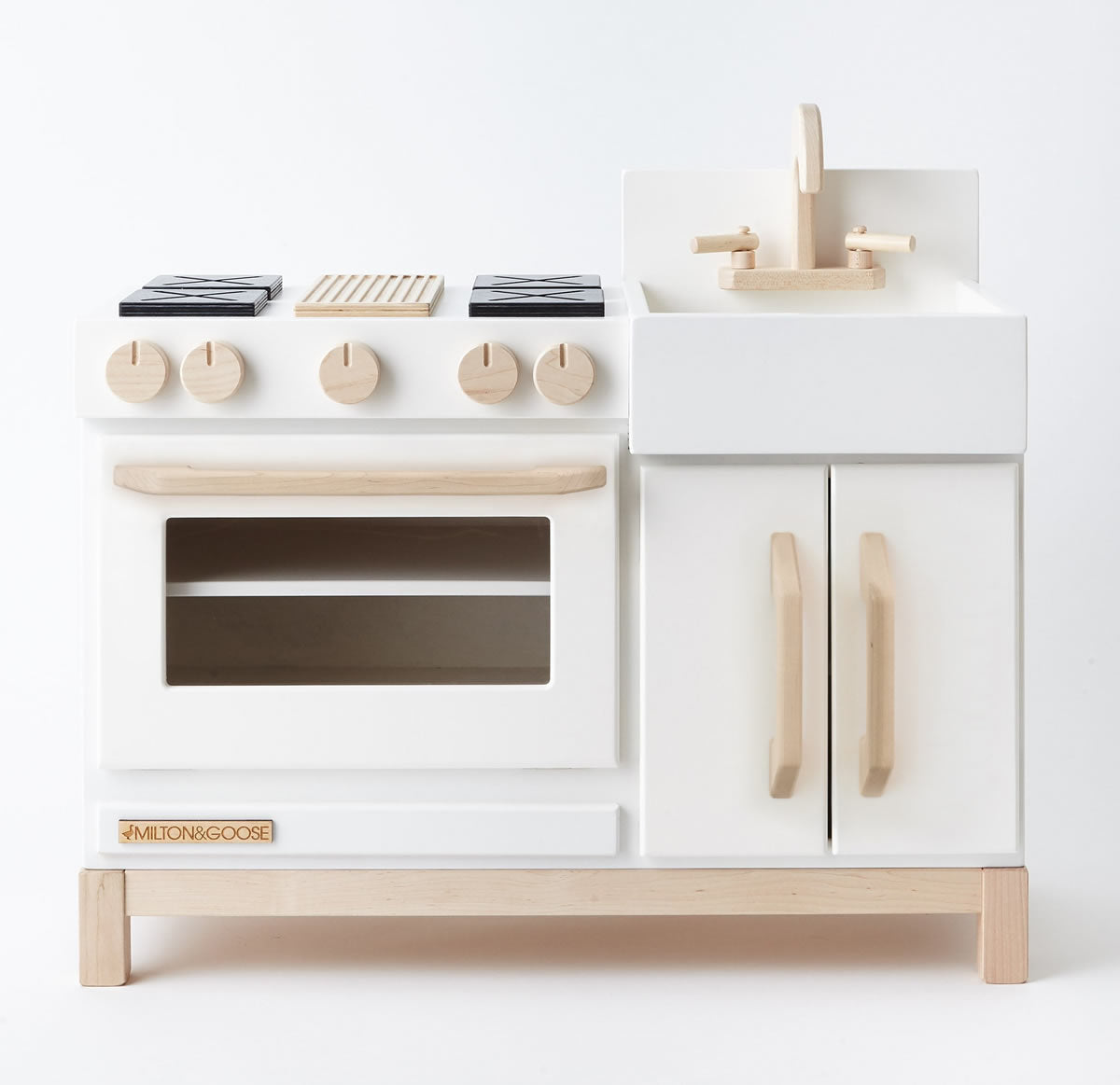 Milton & Goose Essential Play Kitchen - White