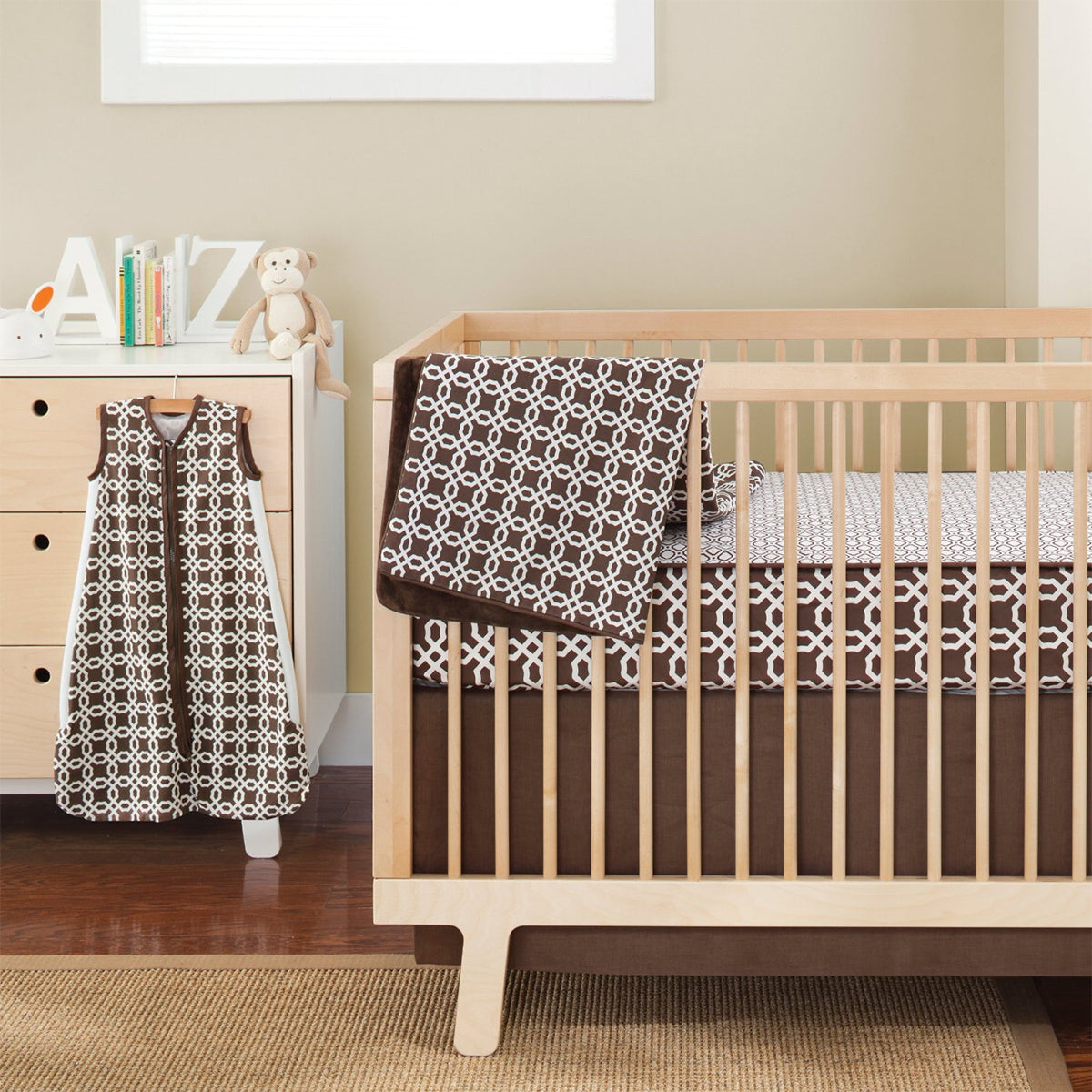 Skip Hop Complete Sheet 4 Crib Piece Set - Chocolate Lattice