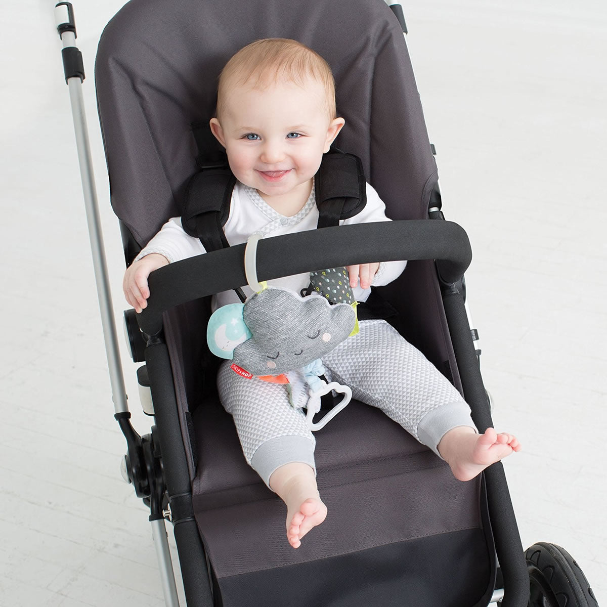 Skip Hop Silver Lining Cloud Jitter Stroller Toy