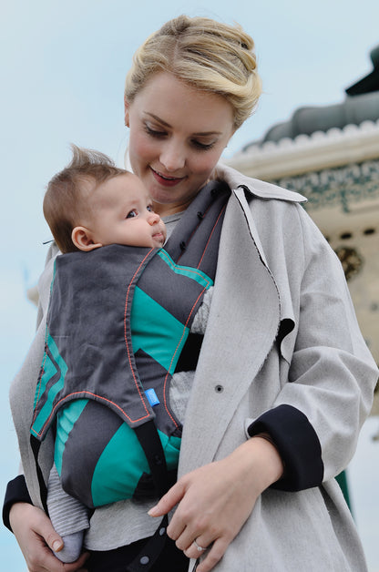 We Made Me Venture 2 in 1 Baby Carrier - Bubblegum Grey Black Zigzag